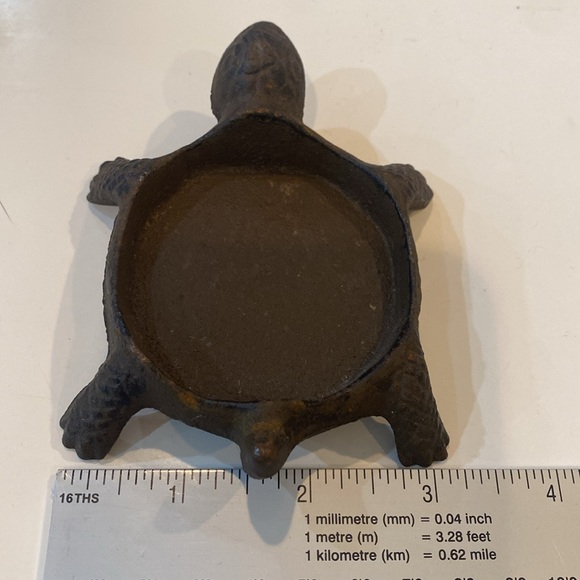 Turtle Tortoise Cast Iron Garden Decoration Key Hider Holder or trinket box VGUC - Picture 9 of 10